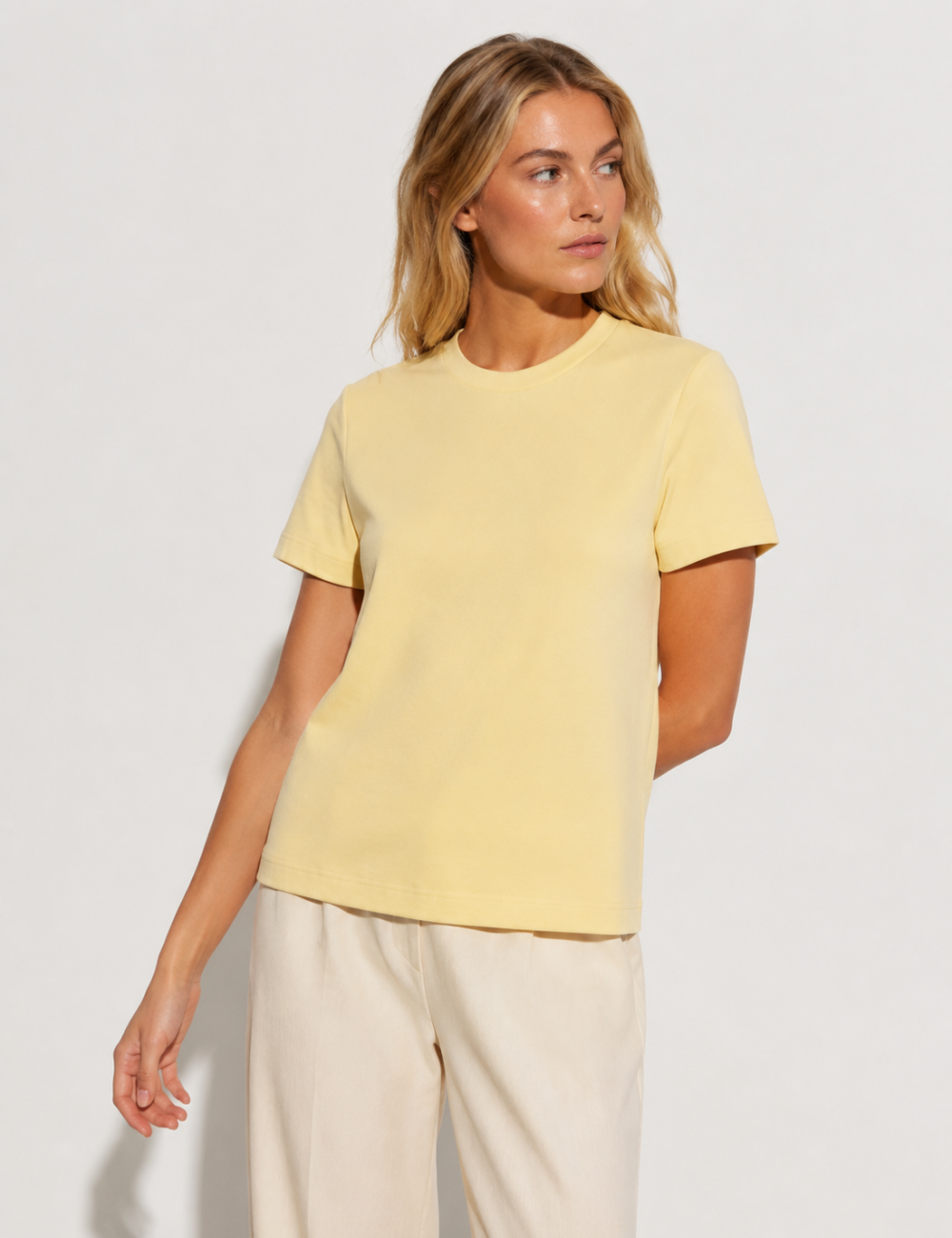Ladies Casual Solid Round Neck Short Sleeves Basic T-Shirt