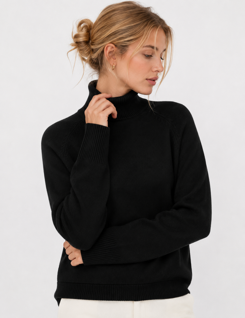 Ladies Solid Turtleneck Long Sleeves Sweater