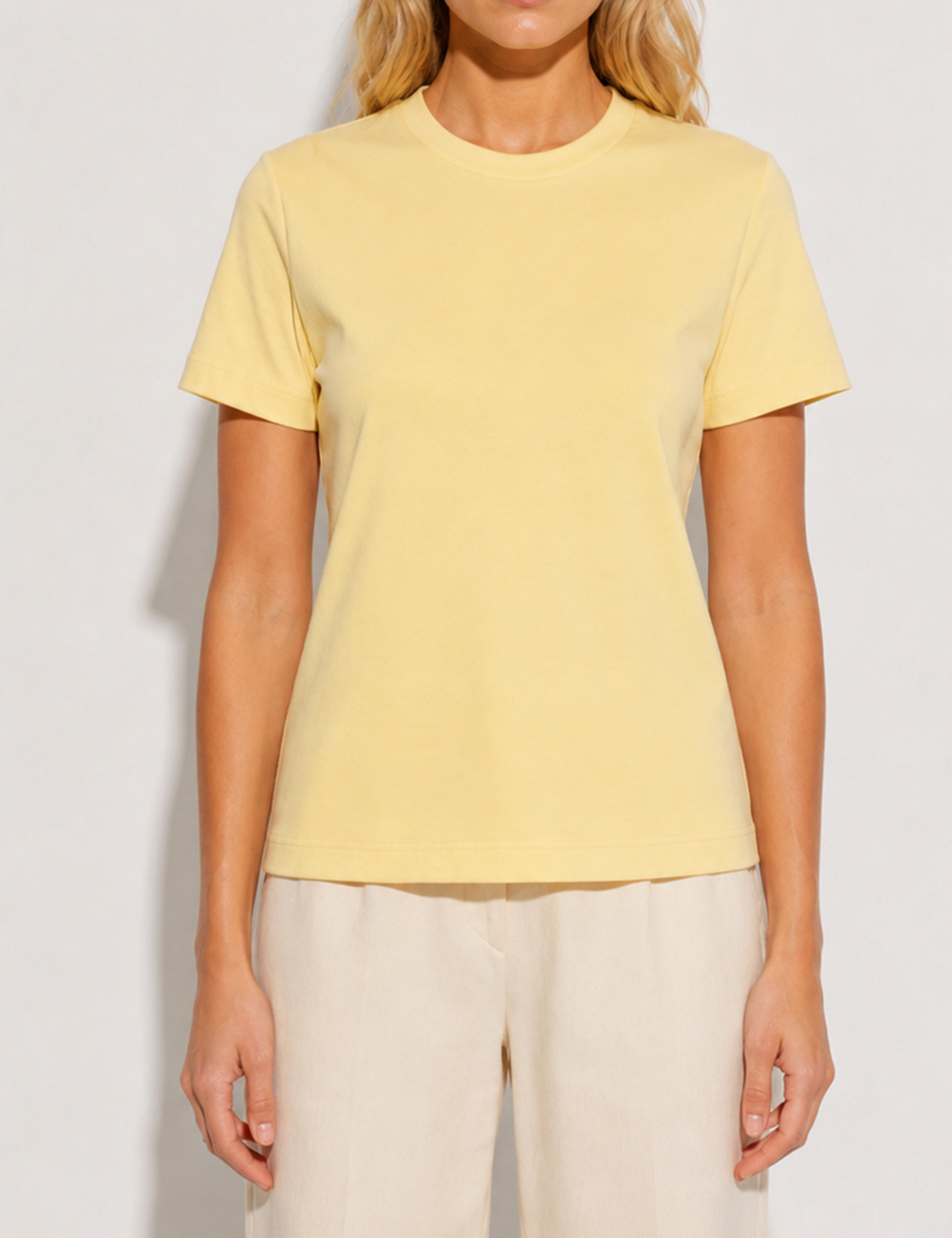 Ladies Casual Solid Round Neck Short Sleeves Basic T-Shirt