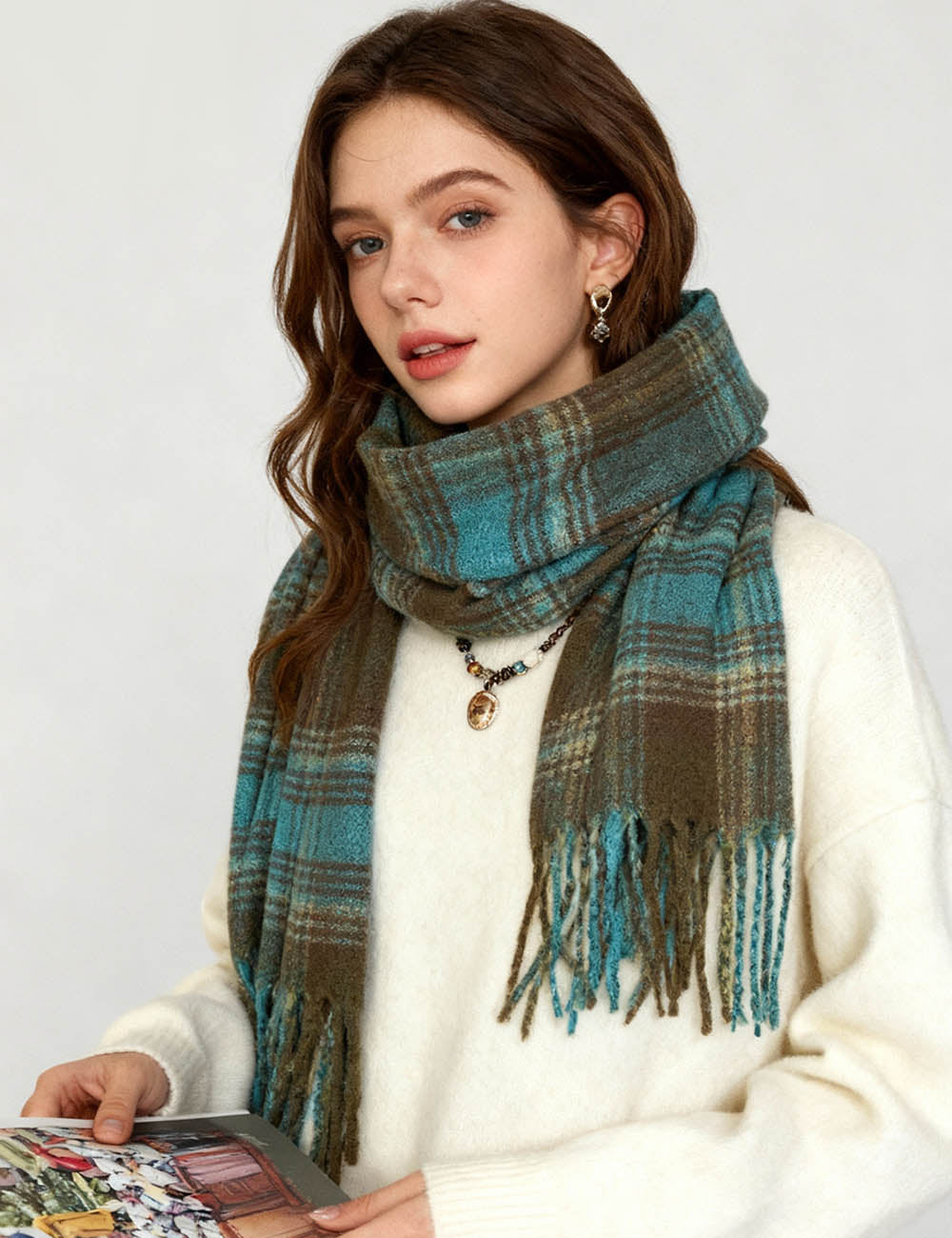 Ladies Warm Winter Plaid Tassel Knit Scarf