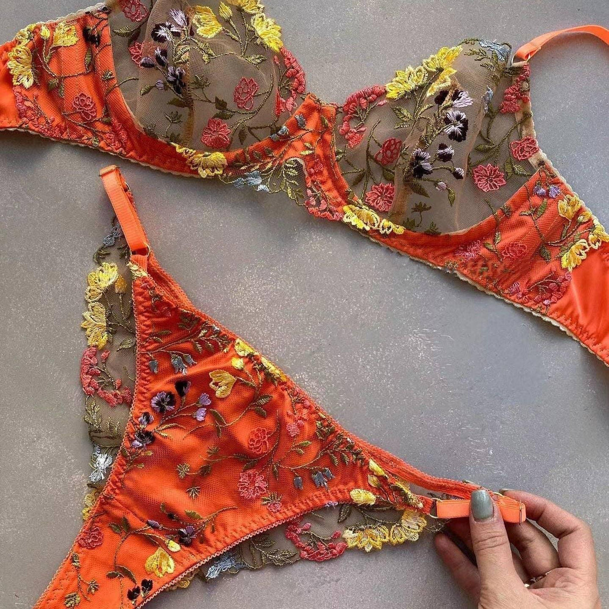 Sexy Floral Embroidery Lingerie Set